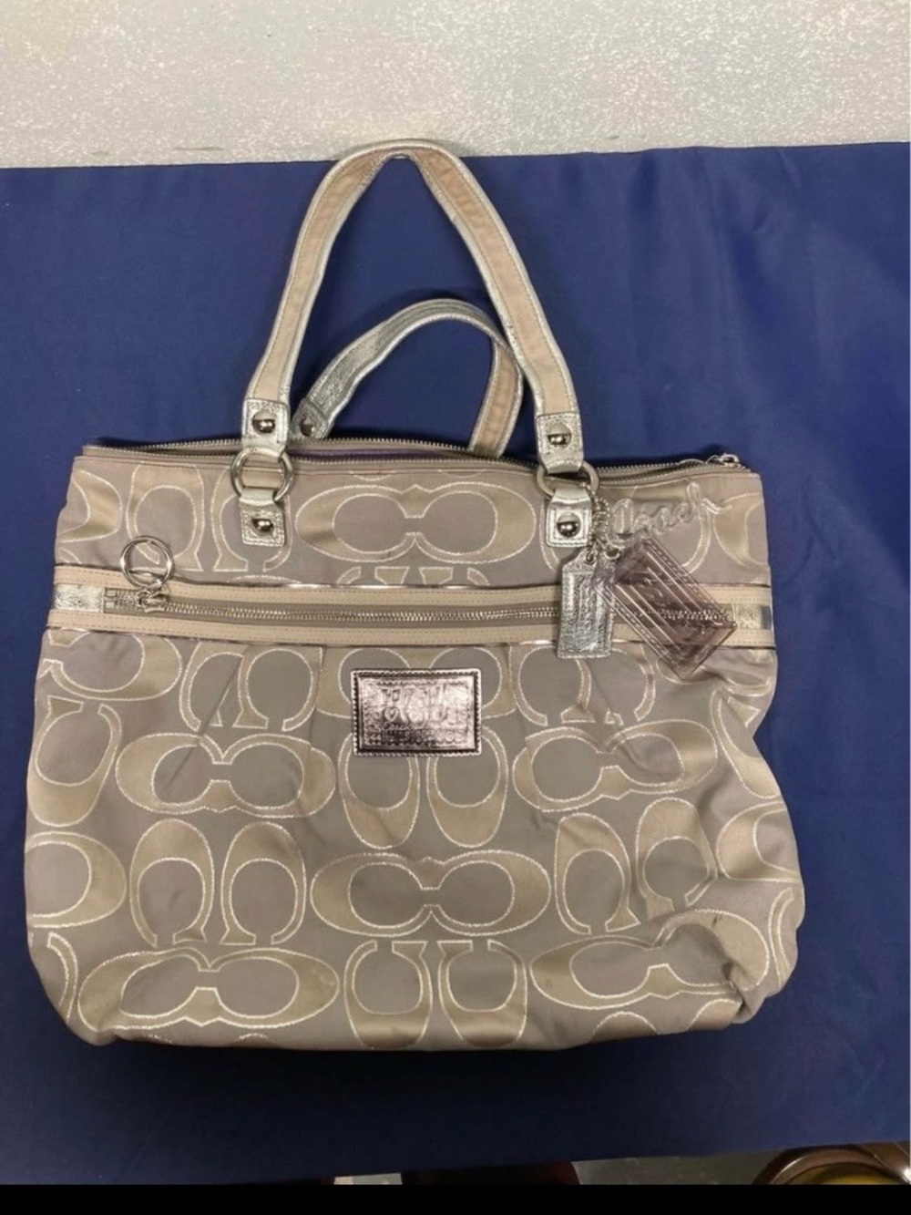 Coach Poppy Signature C Lurex Glam Purse W/Dust Bag
